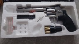 Bewertungen: Luftrevolver ASG Dan Wesson 6" silver für Diabolos 4,5mm - 2