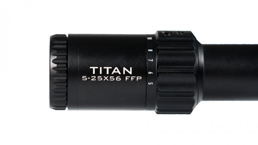 Zielfernrohr Element Titan 5-25x56 FFP APR-2D MRAD