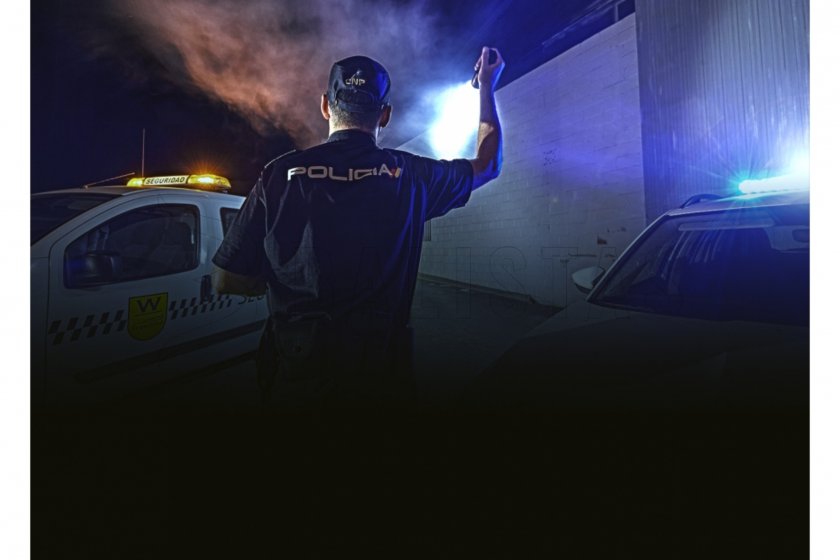 Taktische Taschenlampe Fenix TK22 TAC