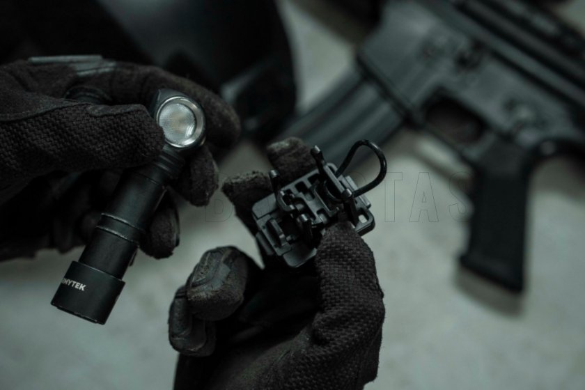Helmhalterung für Taschenlampen Armytek AHM-05 6